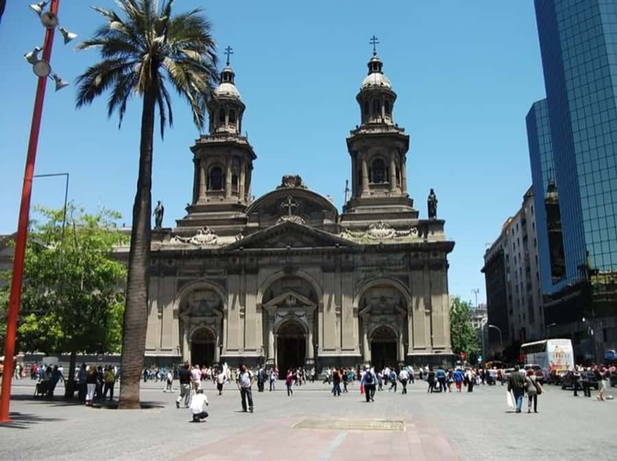Santiago : Must-See Sites Walking Tour With A Guide - Bellas Artes brings an artistic change of pace
