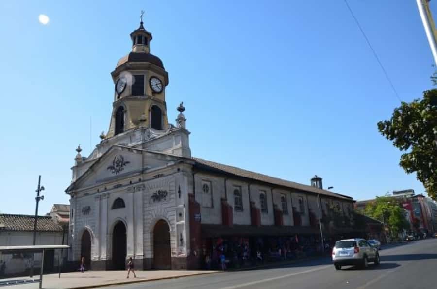 Santiago : Must-See Sites Walking Tour With A Guide - What $36 buys you