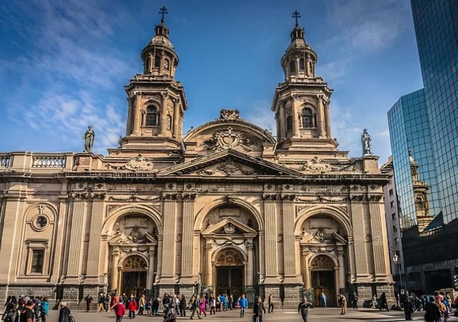 Santiago : Must-See Sites Walking Tour With A Guide - Courts, Congress, and the political center