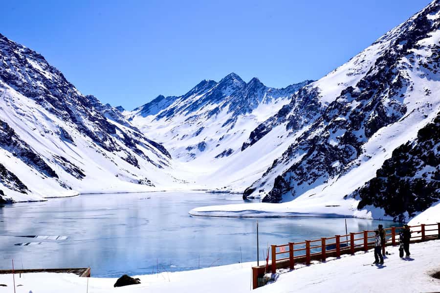 Santiago: Portillo and Laguna del Inca Day Trip with Picnic - Leaving Santiago for the high Andes