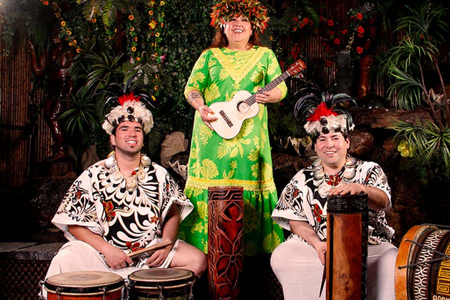 Santiago: Private Dinner & Chilean Folk Show with Transfers - Dinner Before The Main Show