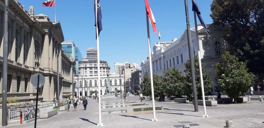 Santiago: Private Half-Day City Tour - Service quality and what to expect from the guide
