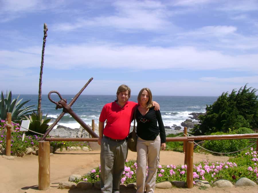 Santiago: Private Pomaire, Isla Negra, and Pablo Neruda Tour - What you will find in traditional Pomaire