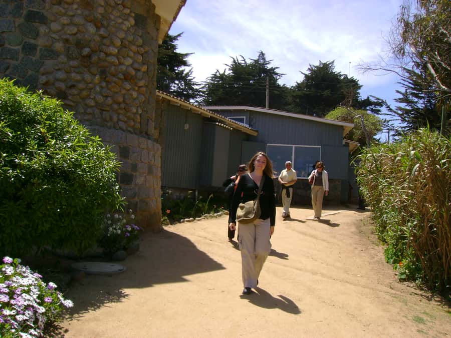 Santiago: Private Pomaire, Isla Negra, and Pablo Neruda Tour - Is $166 per person a fair price?