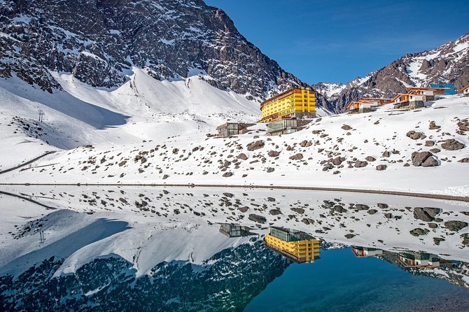 Santiago private tour: Portillo, Inca's bridge & Mirador del Aconcagua - Leaving Santiago for Portillo
