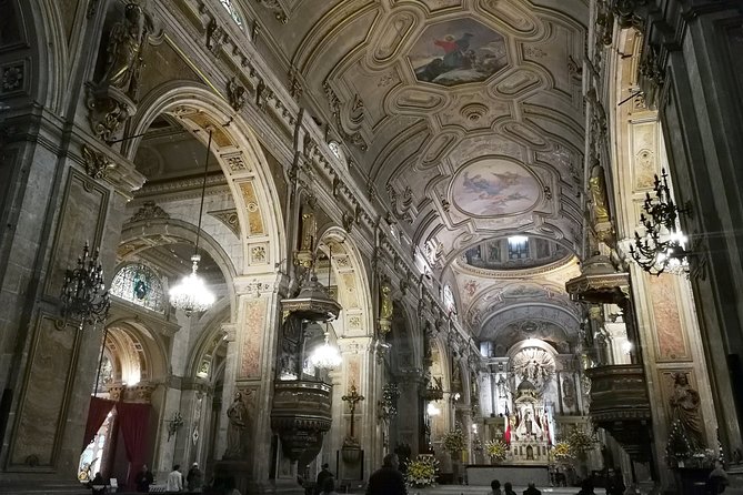 Santiago semi-private city tour, small groups - A pass through Santiago’s bohemian side