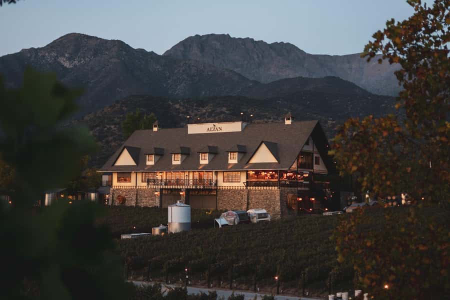 Santiago: Sunset at Vinicola Alyan Family - Should you book Alyan Family Wines at sunset?