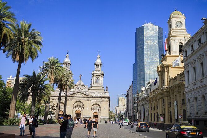 Santiago Tour Journey Through the Heart of the City - The English-language warning matters