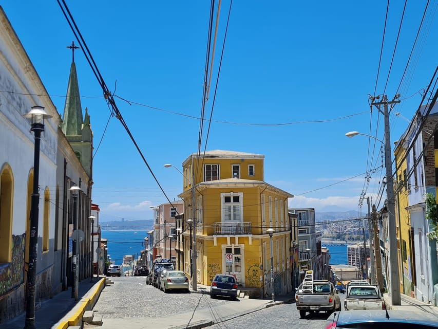 Santiago: Tour to Valparaiso and Casablanca - Key points to know before booking