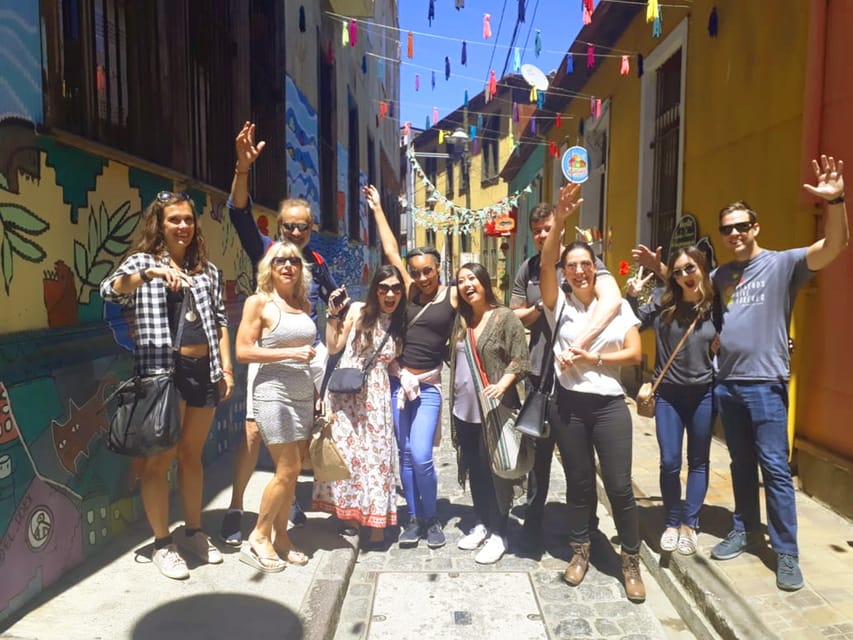 Santiago: Tour to Valparaiso and Casablanca - Sea viewpoints and architecture with a local guide