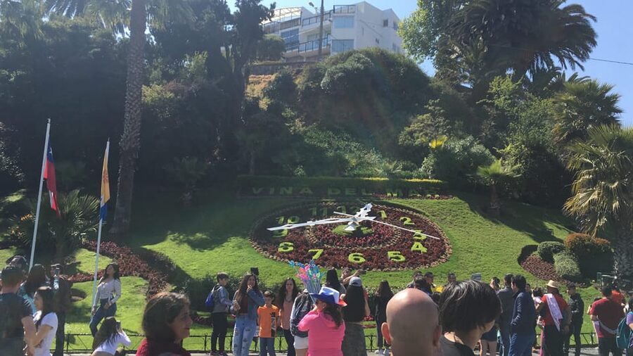 Santiago: Vina Del Mar, Valparaiso, Casablanca & Reñaca Tour - Valparaiso, Chile’s colorful port city