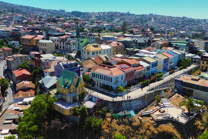 Santiago: Viña del Mar, Valparaiso, with Casablanca Wine Tasting - Viña del Mar begins with ocean views and quick stops