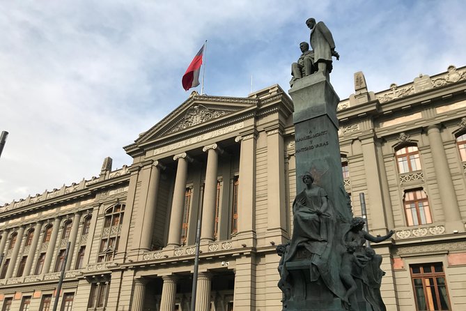 Santiago Walking Tour: Heart of Santiago, Queer History & Culture - Freddy’s guiding style and the personal touch