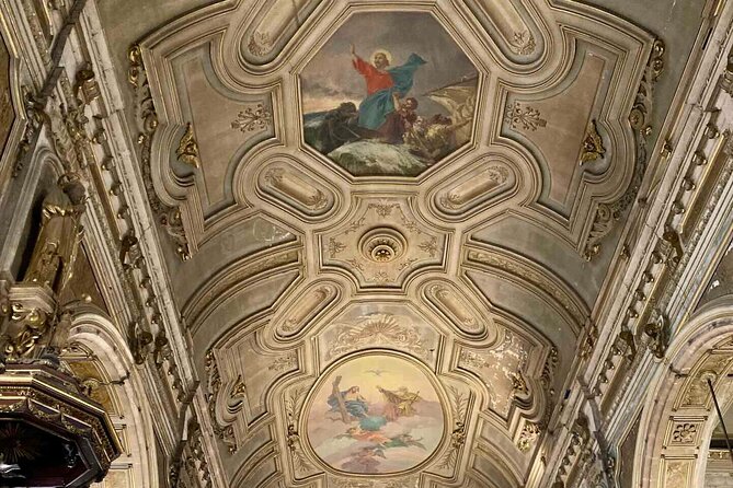 Santiago Walking Tour History, Culture and Local Life - What $130 per person really buys