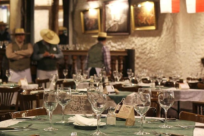 Small-Group Tour: Night City Tour with Santa Lucia Hill and Dinner Show - Plaza de Armas, the cathedral, and Santiago’s old center