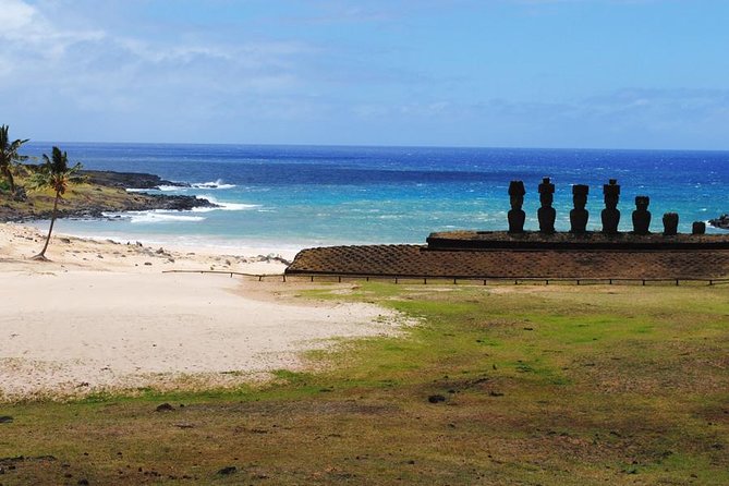 Super Saver: the best of Easter Island - Ahu Tahai gives you a sea view close to Hanga Roa