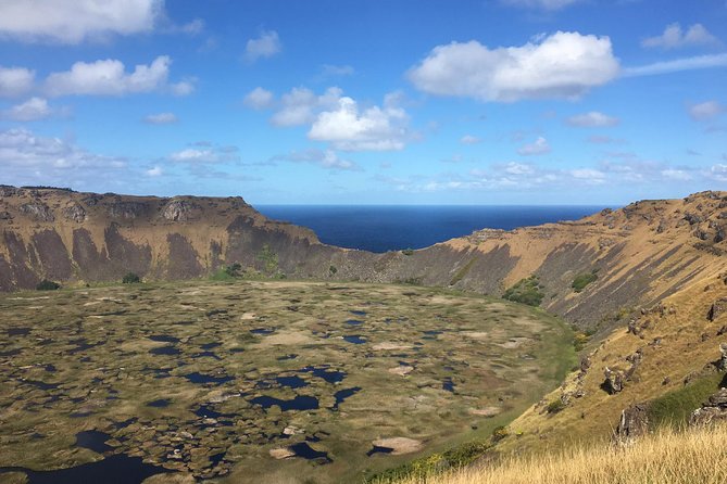 T1-THE GRAND TOUR (non-cruise visitors) - Anakena Beach adds a softer side of Rapa Nui