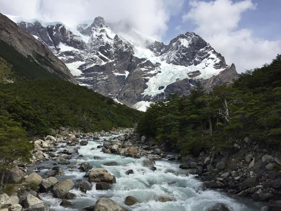 Torres del Paine Day Trip from El Calafate - Inside Torres del Paine: mountains, lakes, and the 4x4 ride