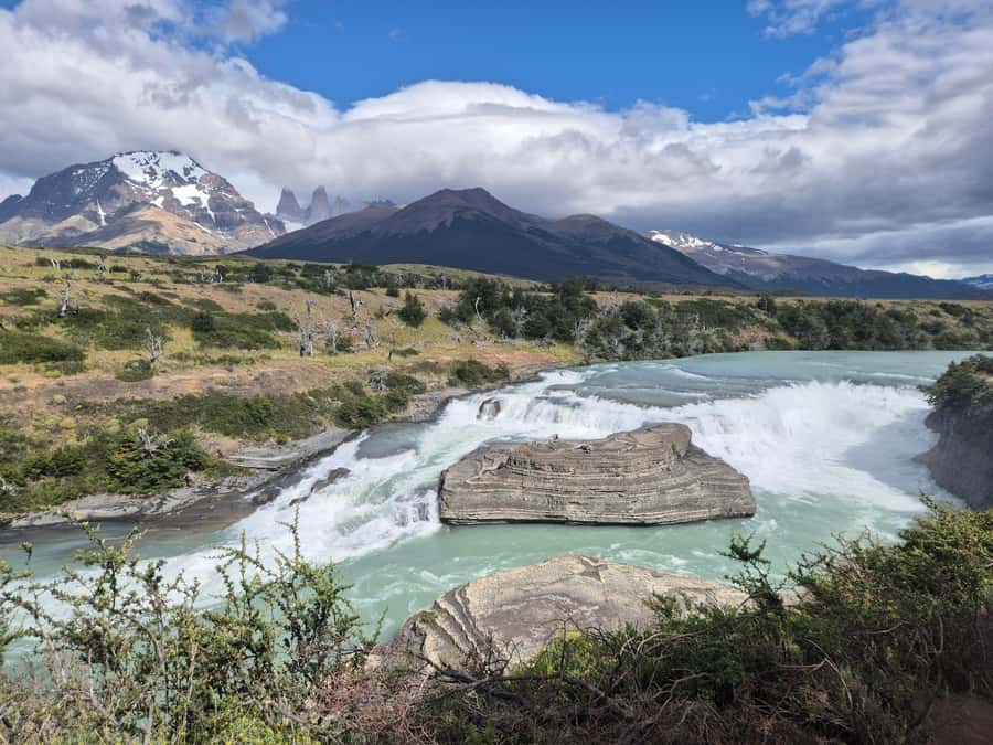 Torres del Paine: Full Day Excursion Torres del Paine + Milodon Cave. - Lunch at Camping Pehoe