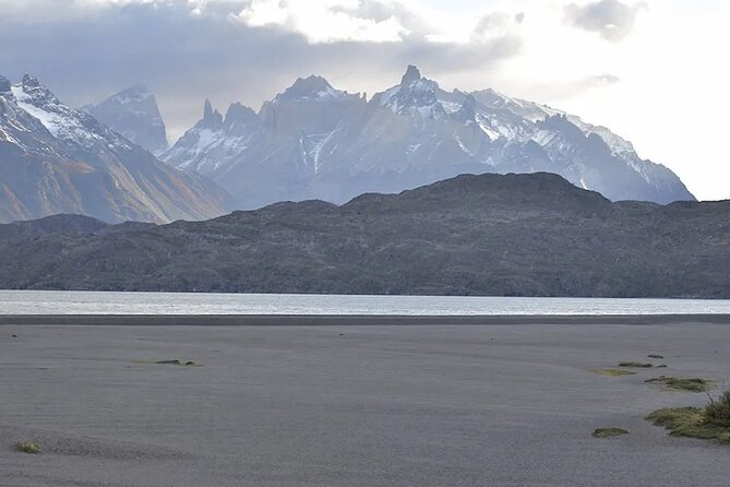 Torres del Paine Full Day Private Couples, families and/or friends. - Lake Nordenskjöld and a change in mountain color