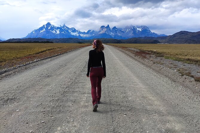 Torres del Paine Highlights Hiking Tour from Puerto Natales - Aonikenk Trail: an easy start across the steppe