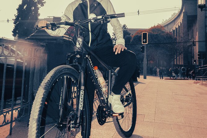 Tour of Santiago by Bicycle - Cerro San Cristobal and the harder option