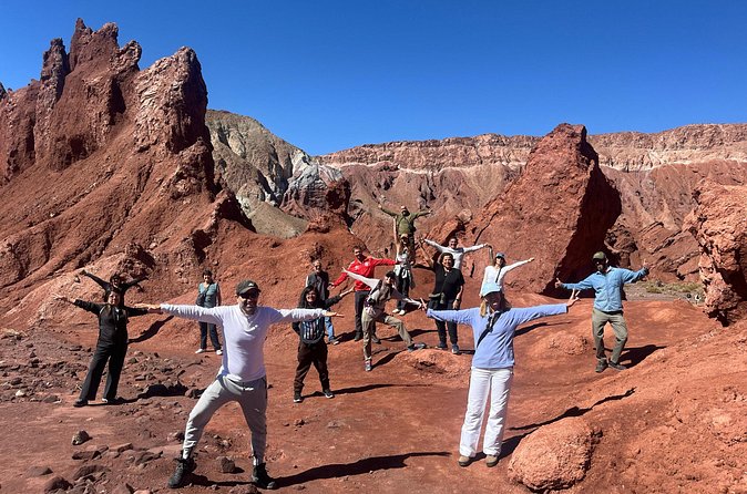Tour of the Rainbow Valley and Petroglyphs of Yerbas Buenas - Guides who make the difference