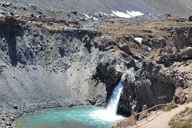 Tour to Cajón del Maipo: Reservoir El Yeso & Salto el Yeso - Who will enjoy this day most?