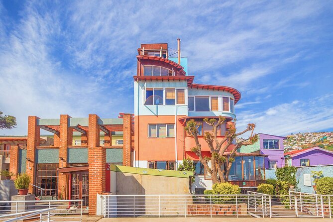 Tour to Valparaíso, Viña del Mar, Pablo Neruda Museum and Vineyard - Starting near Parque Arauco