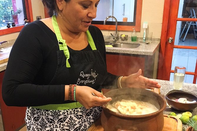 Traditional Chilean Cooking Class with a Local in Her Santiago Countryside Home - Choosing between a demonstration and hands-on cooking