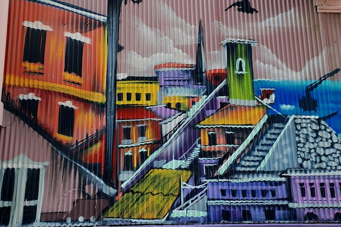 Transfer in/out cruise to/from Santiago plus tour Valparaiso - Ride a historic funicular down to the port