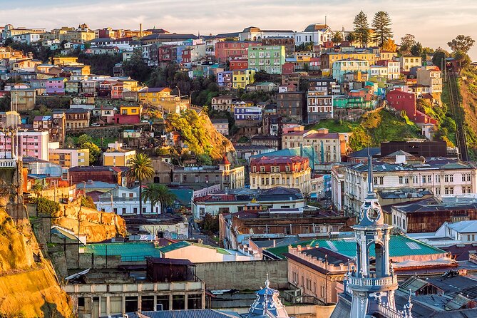 Transfer to San Antonio port with Valparaiso & Casablanca tour - From Santiago through Curacaví