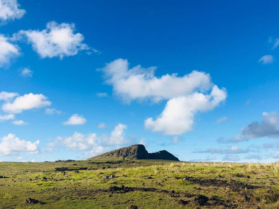 Two days of Full Day Tour of Rapa Nui + Sunrise in Tongariki - Guides, vehicles, and group size