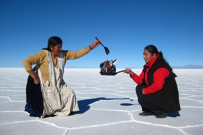 Uyuni Saltflat from San Pedro de Atacama ROUNDTRIP or ONE WAY to Uyuni - Before sunrise at the Chilean border