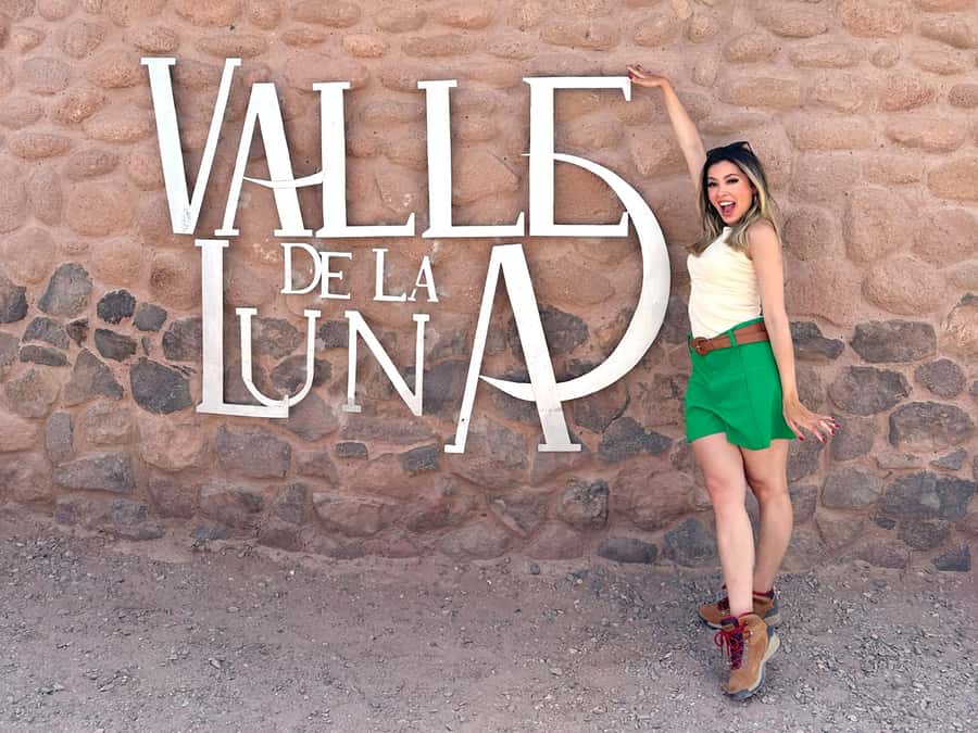 Valle de la Luna: A Moon-Like Escape in Atacama - Duna Mayor and the Scale of the Desert