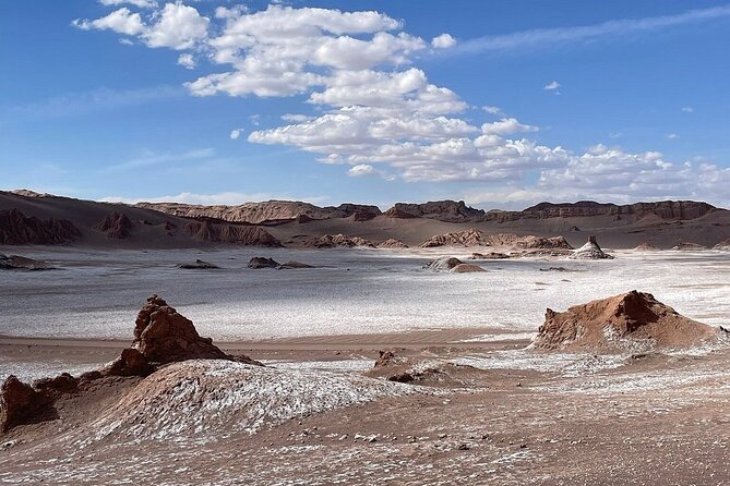 Valley of the Moon in San Pedro de Atacama Guided Tour + Cocktail - Guide, Driver, and Group Size