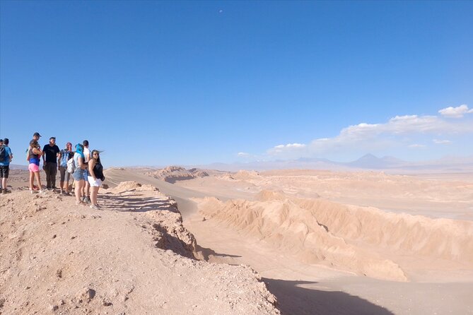 Valley of the Moon Visit of the Salt and Sunset Range - The guide question deserves attention