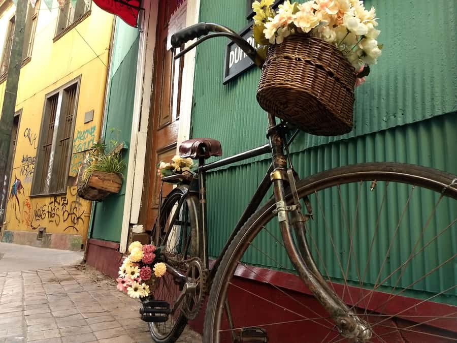 Valparaiso: Street Art, Funiculars and Port City Tour - Key points at a glance