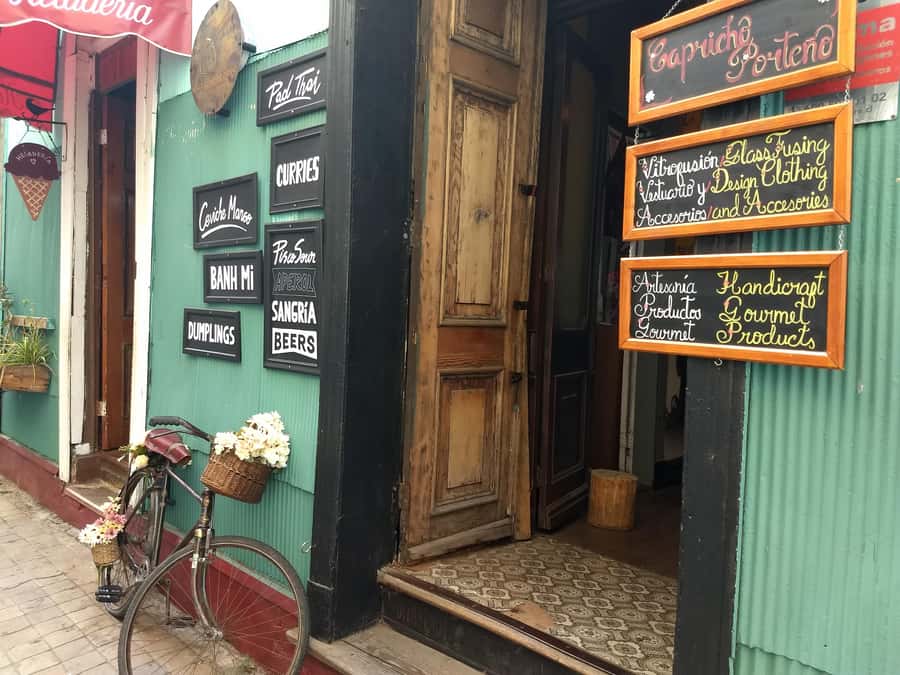 Valparaiso: Street Art, Funiculars and Port City Tour - What the two-hour format really means