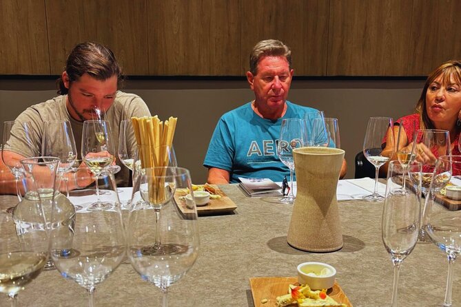 Valparaíso & Wine Tasting – Art, Culture & 5 Premium Wines - Who will enjoy this Valparaíso and wine tour