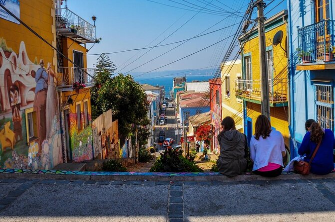 Valpo in 1 day: Authentic + Famous! Semi-private walking tour & public transport - Key points to know before booking