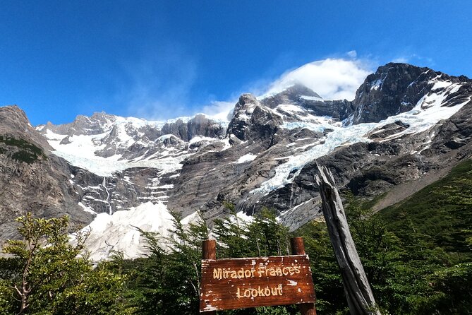 W trek Torres del Paine - 3 days Alternative Guided Tour - Who should book this experience?